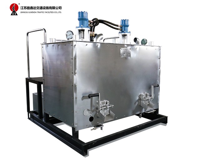 LXD800/1200/1200B 液压双缸热熔釜
